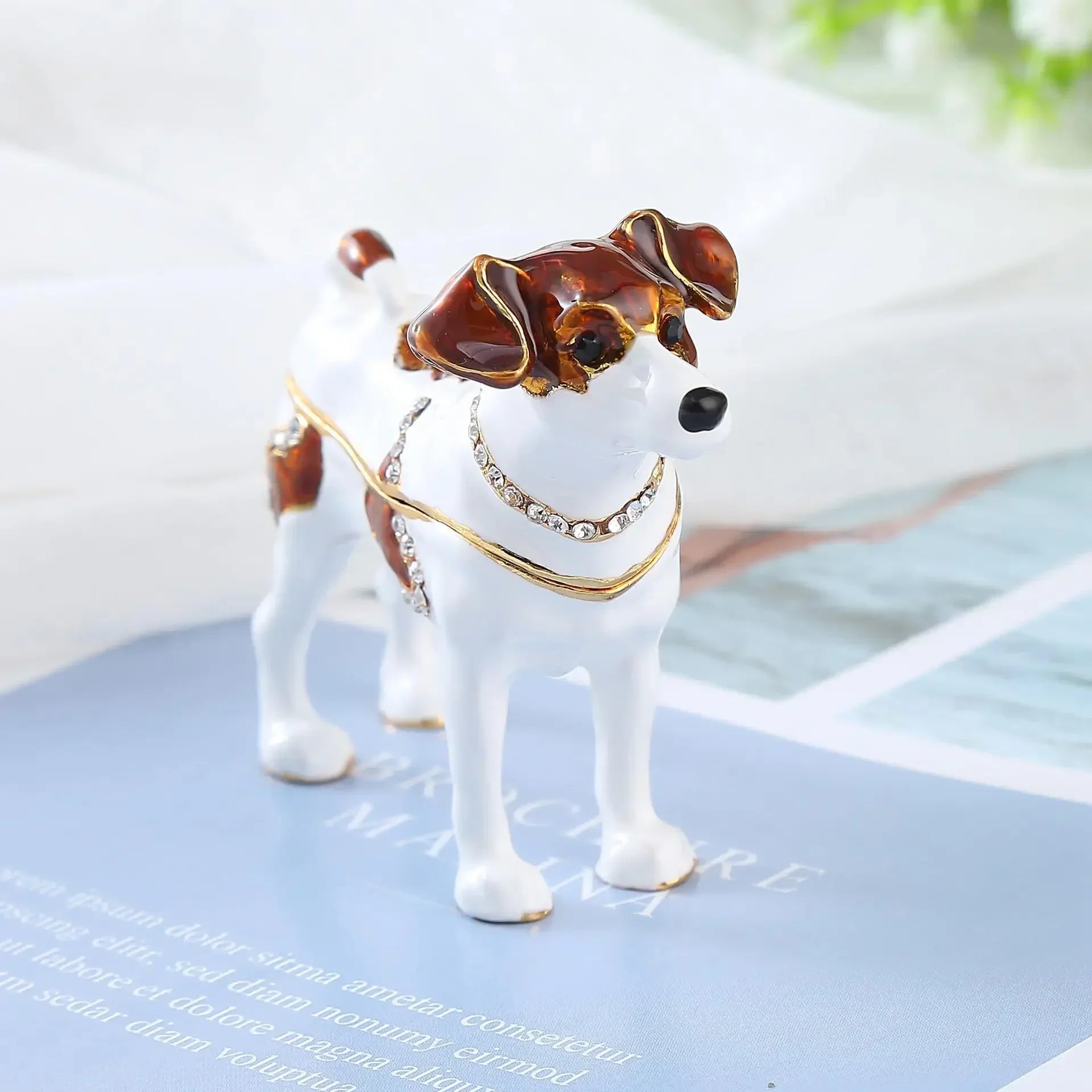Metal Crafts Creative Jewelry Dog Alloy Jewelry Box Home Style Colored Paintings Inlaid Diamonds Dog Home Decoration Ornaments