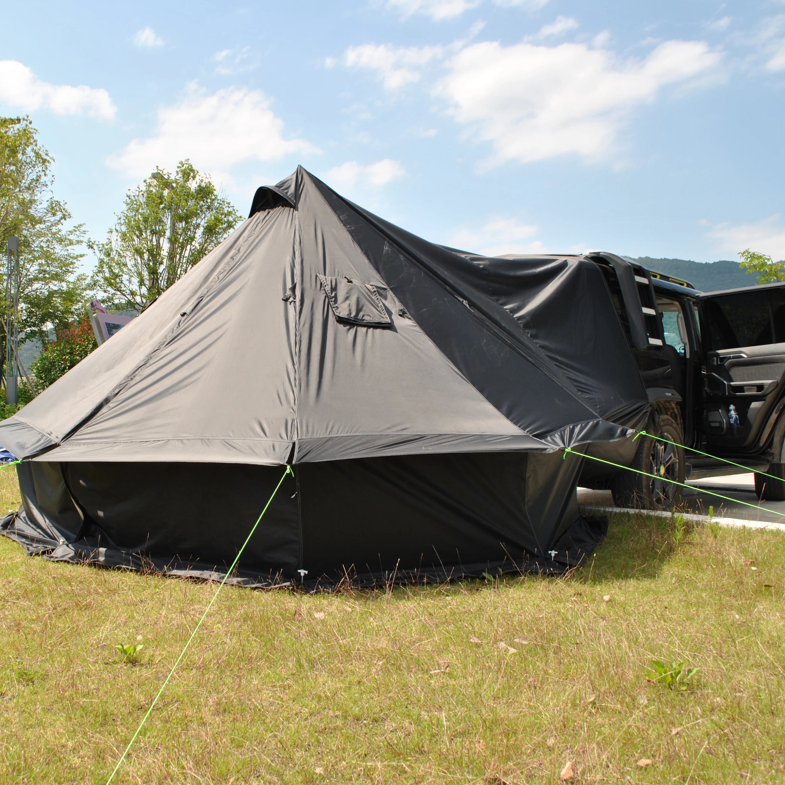 Car Rear Bell Yurt Tent with Stove Jack, Waterproof Luxury Car Rear Yurt Tent for Family Outdoor Camping,Car Rear Mongolian Tent