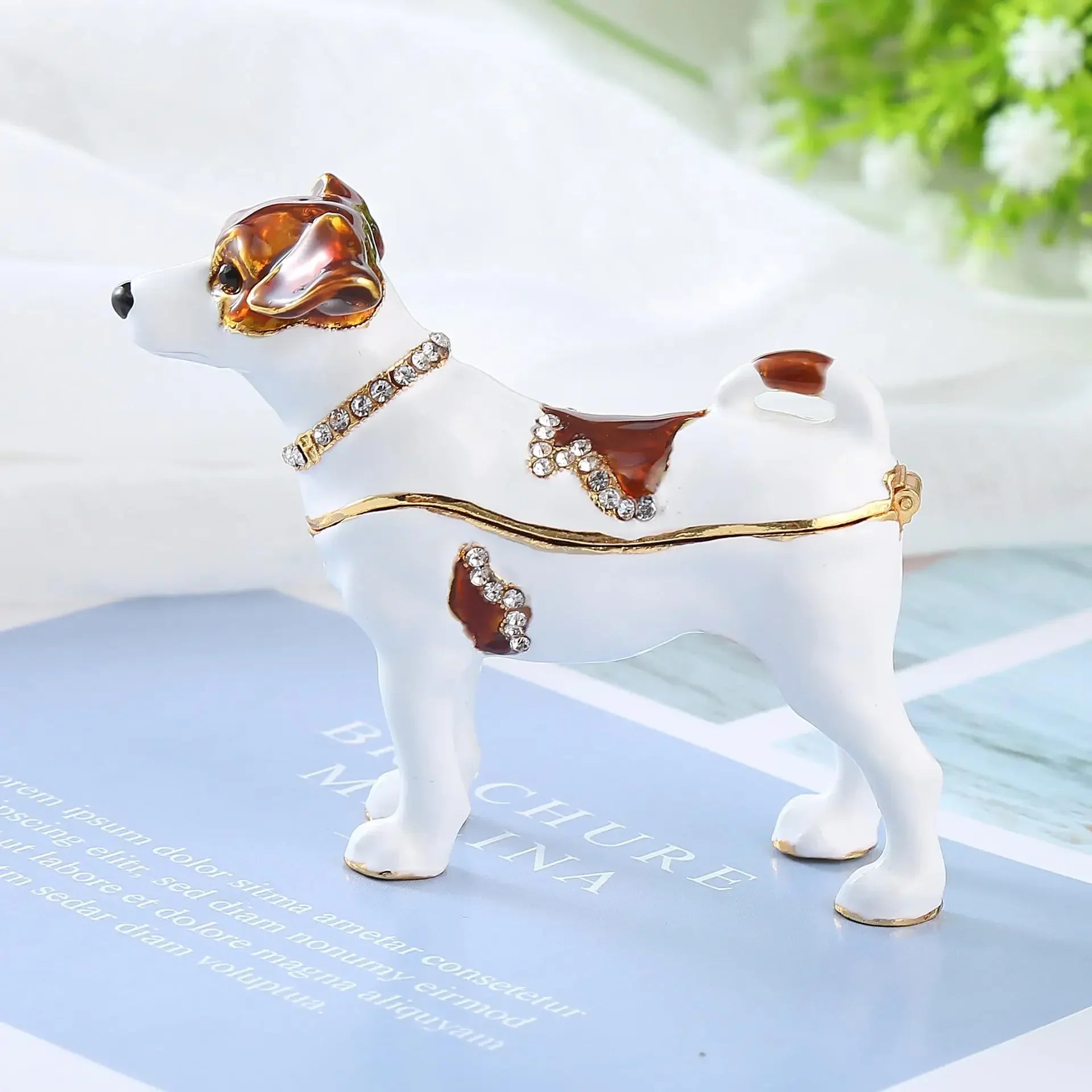 Metal Crafts Creative Jewelry Dog Alloy Jewelry Box Home Style Colored Paintings Inlaid Diamonds Dog Home Decoration Ornaments