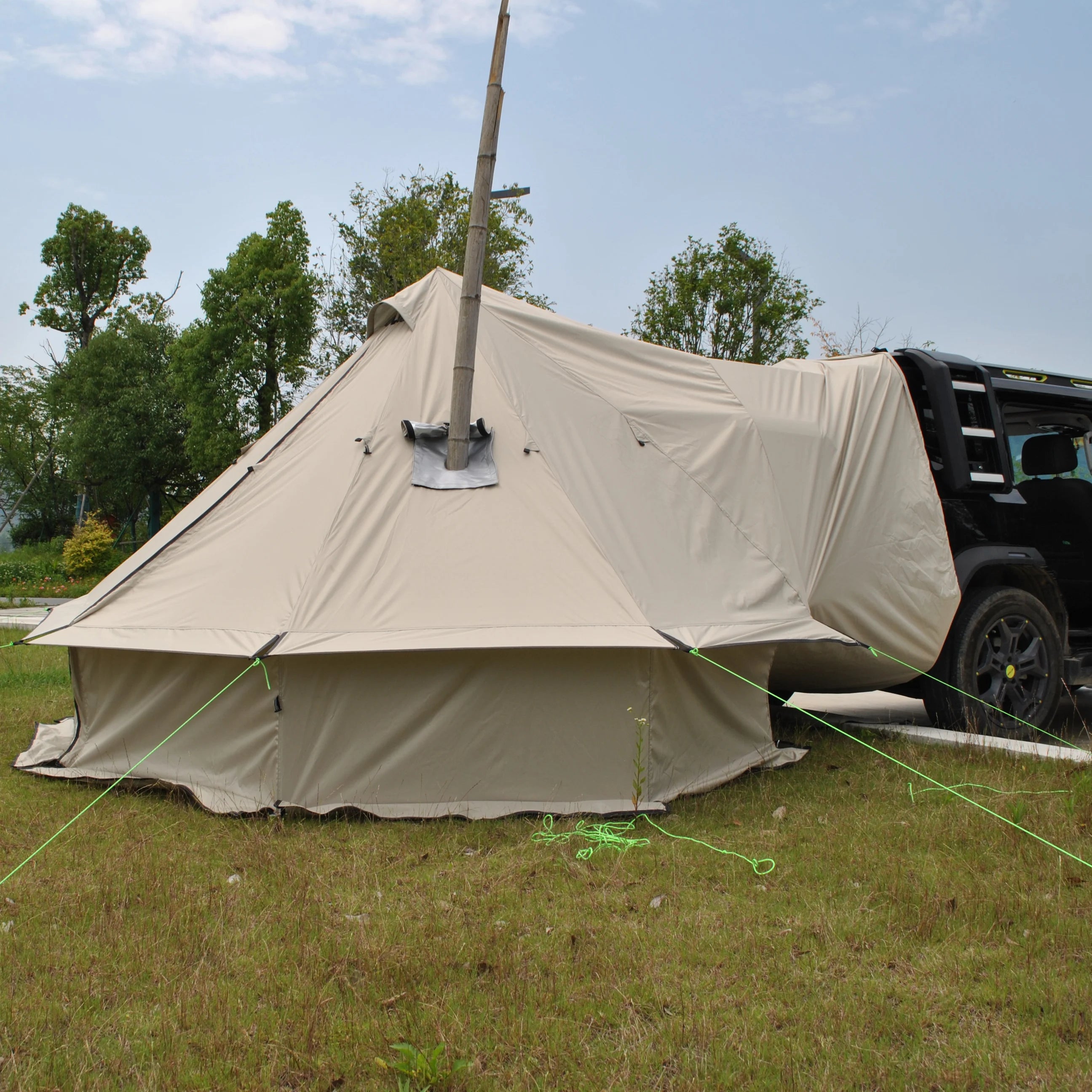 Car Rear Bell Yurt Tent with Stove Jack, Waterproof Luxury Car Rear Yurt Tent for Family Outdoor Camping,Car Rear Mongolian Tent